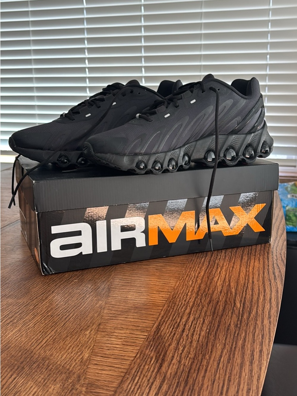 Nike Air Max Men's Black Athletic Shoes